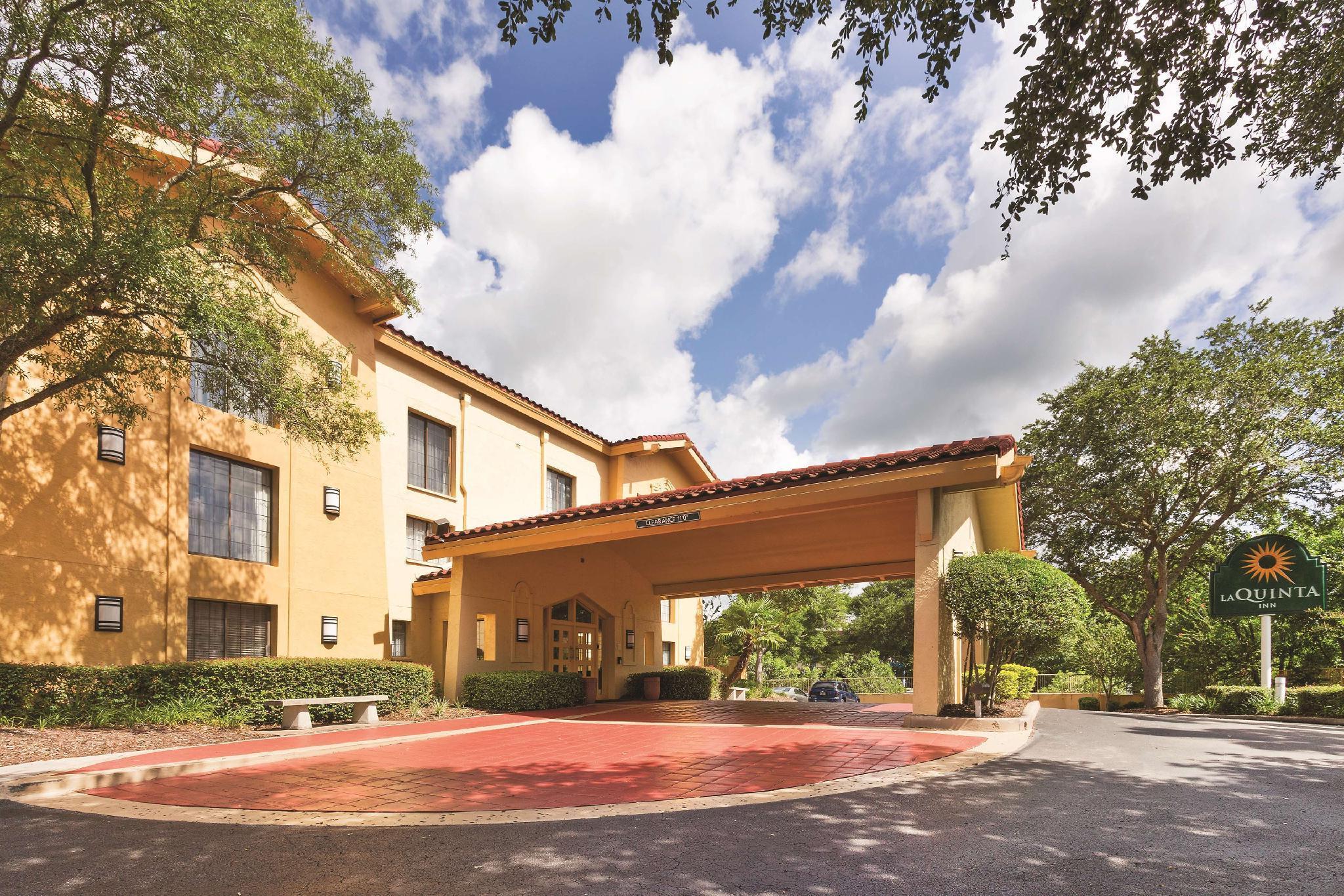 Days Inn By Wyndham Gainesville Florida Exterior photo